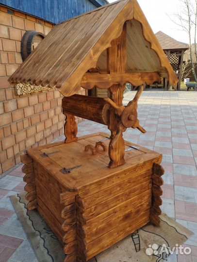 Декоративный колодец