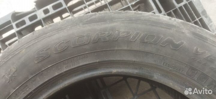 Pirelli Carrier 245/60 R18