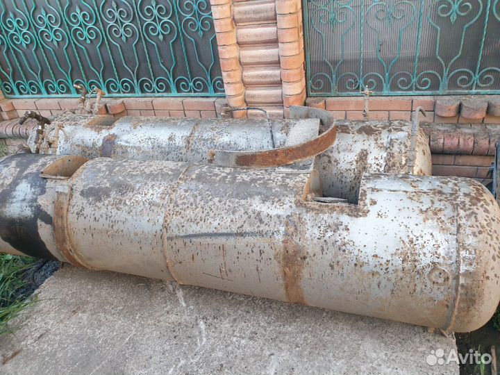 Доп. баки тягач