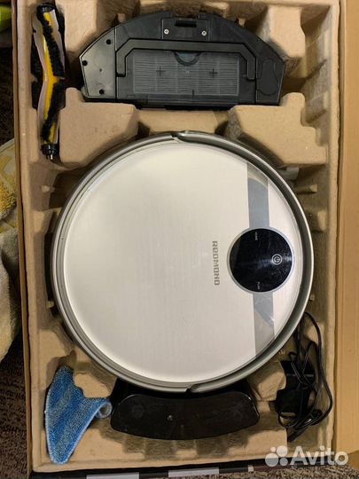 Робот пылесос redmond