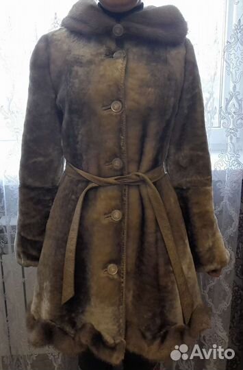 Шуба мутоновая с капюшоном