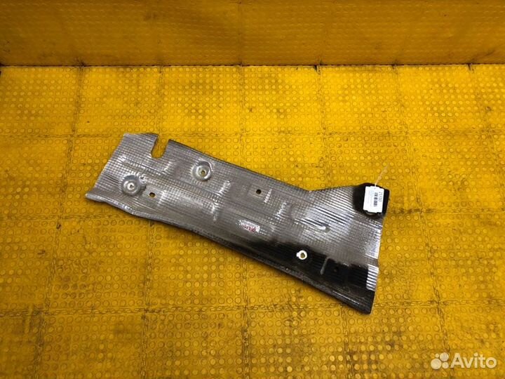 Тепловой экран Renault Duster HSM H4MD430 P036945