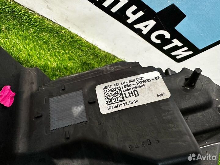 Фара левая Ford Explorer 6 2020