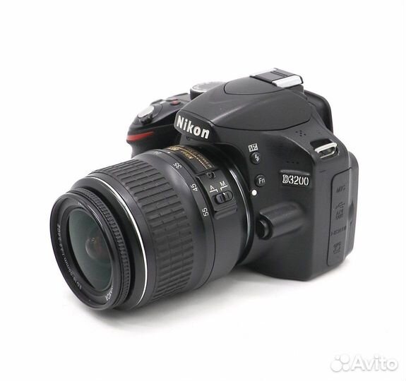 Nikon D3200 kit (пробег 7600 кадров)