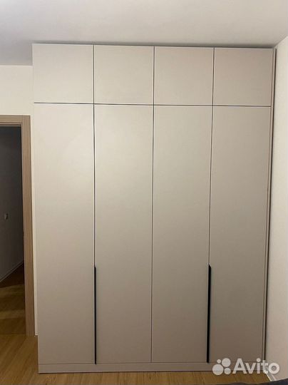 Шкаф распашной на заказ от фабрики