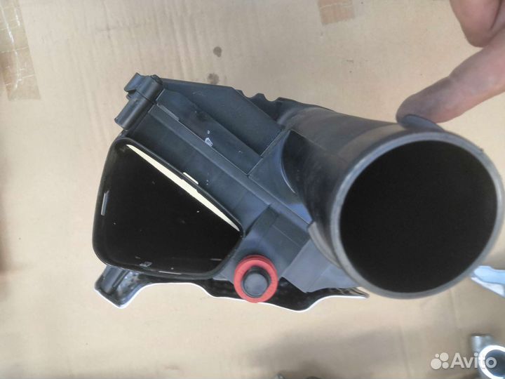 Корпус воздушного фильтра мерседес W213