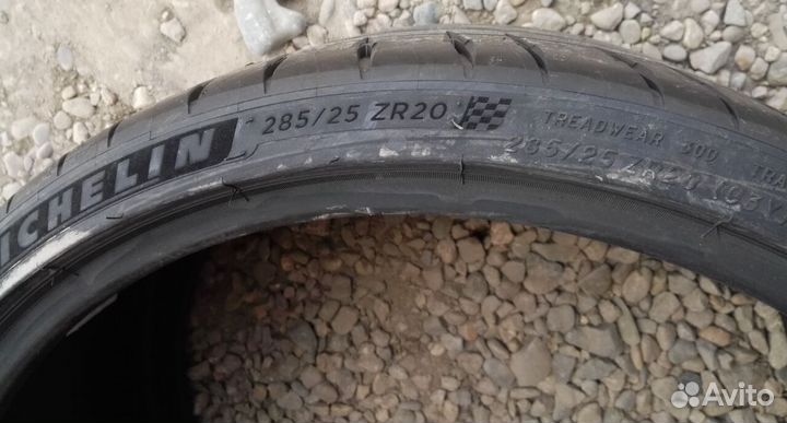 Michelin Pilot Sport 4 S 285/25 R20 93Y