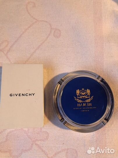 Зажигалка givenchy и пепельницы