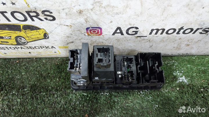 Блок управления светом,зеркалами Carisma 1