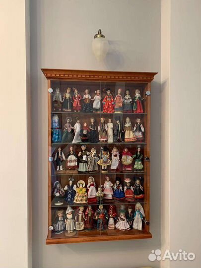 Шкаф - витрина для размещения коллекций