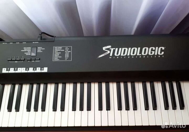 Миди клавиатура Fatar L-880