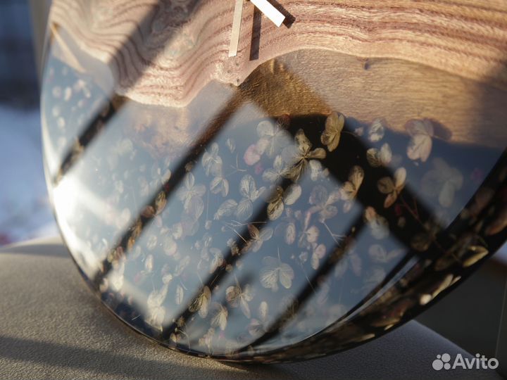 Часы из слэба капового карагача и эпоксидной смолы