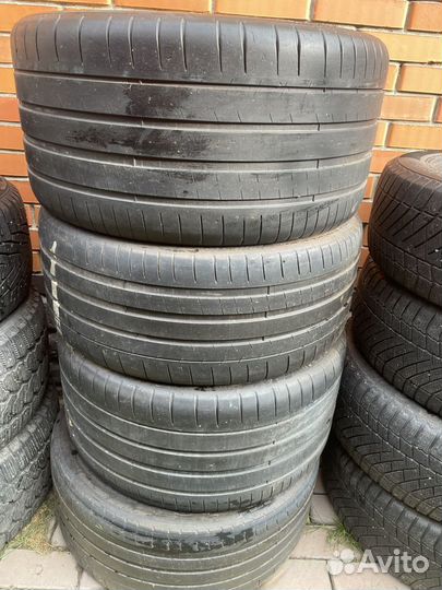 Michelin Pilot Super Sport 255/40 R20 и 295/35 R20 105Y