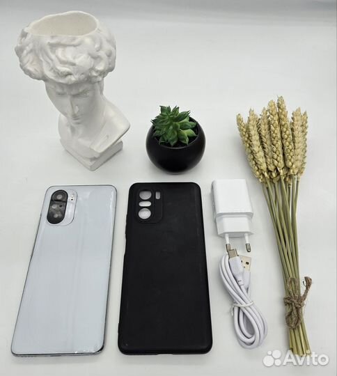 Xiaomi POCO F3, 8/256 ГБ