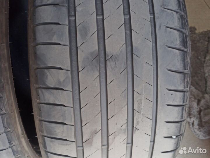 Bridgestone Turanza T005A 255/40 R20 и 285/35 R20 104Y