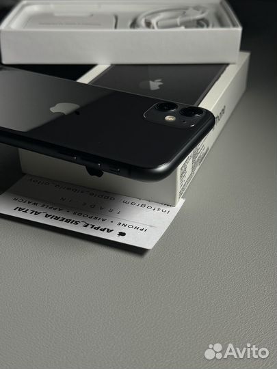 iPhone 11, 128 ГБ