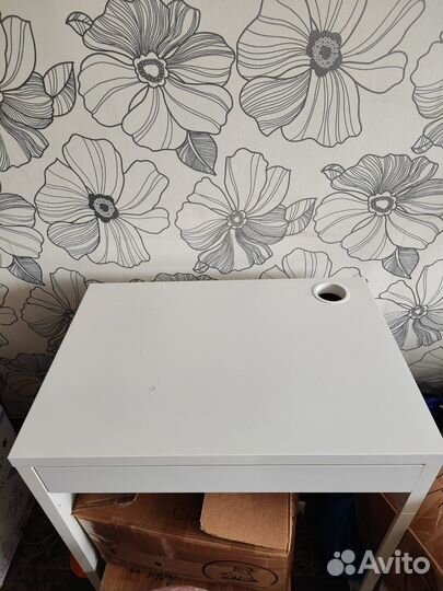 Продам стол 