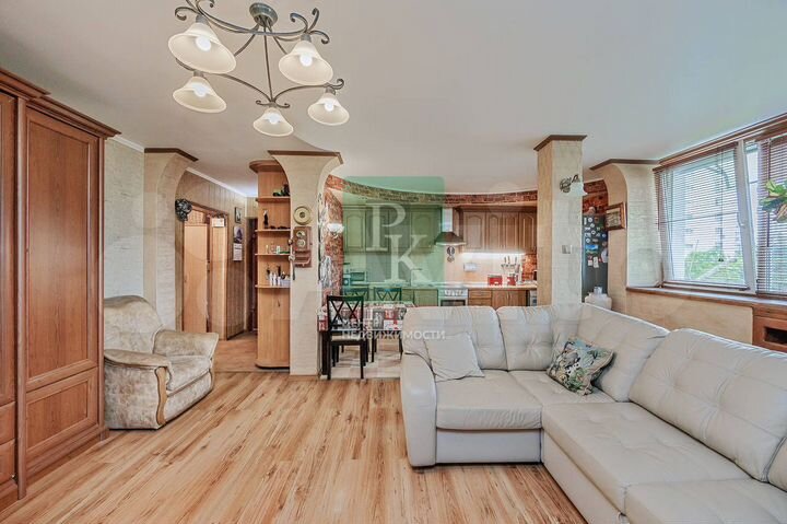 3-к. квартира, 73 м², 3/9 эт.