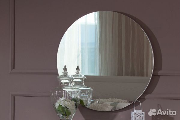 Круглое зеркало в интерьер