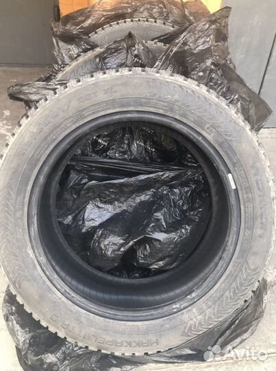 Nokian Tyres Hakkapeliitta 8 215/55 R17 98T