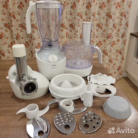 На запчасти кухонный комбайн