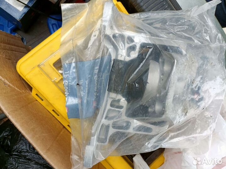 Подушка двигателя JP Group 1517900680 ford focus