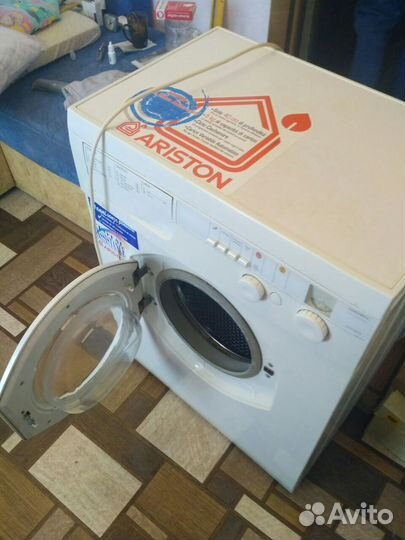 Стиральная машина Ariston бу
