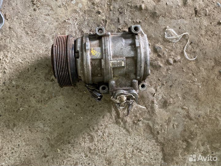 Компрессор кондиционера Land Rover Discovery2