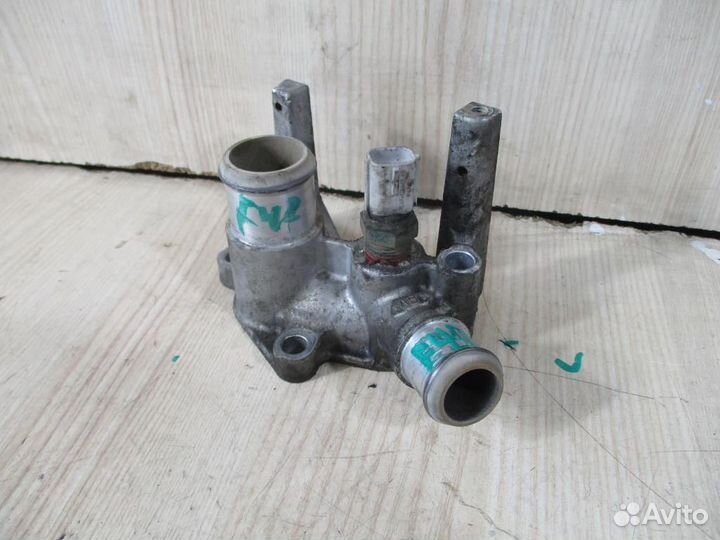 Фланец двигателя системы охлаждения Ford Focus 2