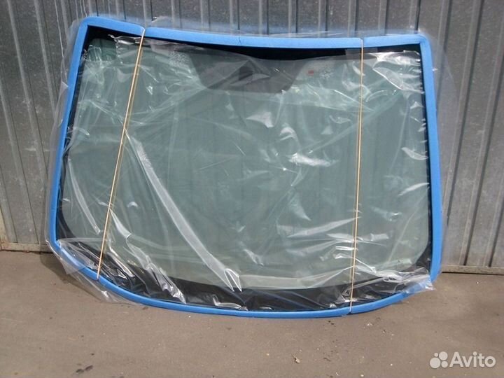 Лобовое стекло Митсубиси Лансер 10 X 2007