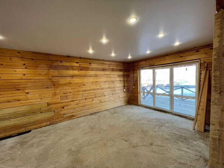 Дом 130 м² на участке 5 сот.