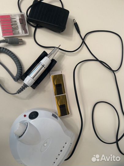 Аппарат для маникюра и лампа