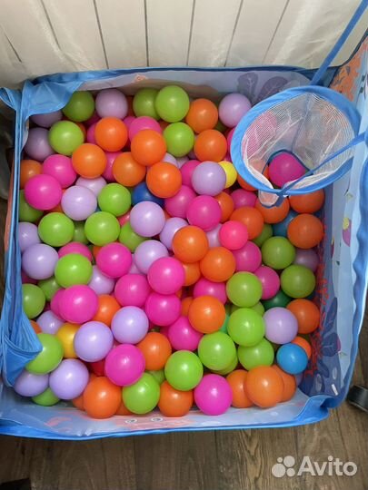 Сухой бассейн с шариками