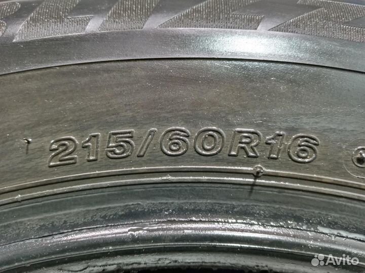 Bridgestone Blizzak Spike-02 215/60 R16