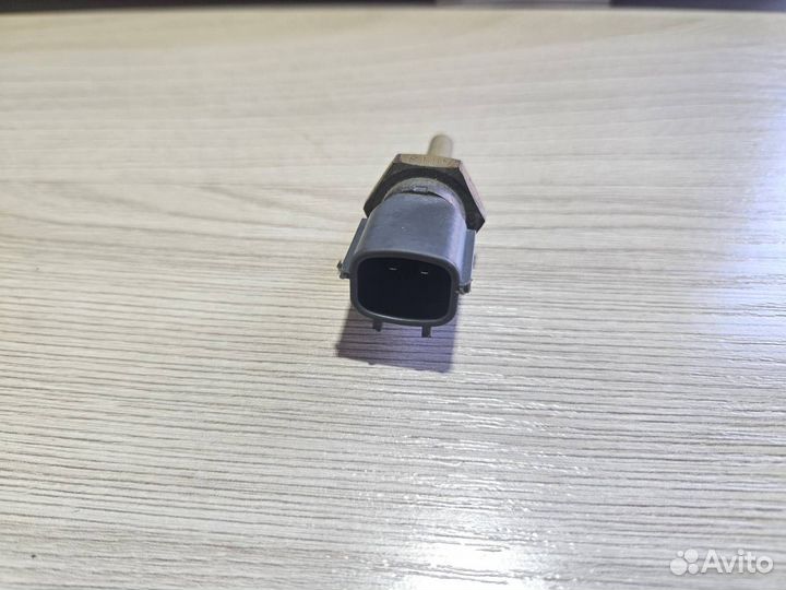 Датчик температуры охлаждающей жидкости Nissan