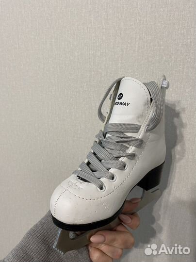 Коньки фигурные детские 29 размер