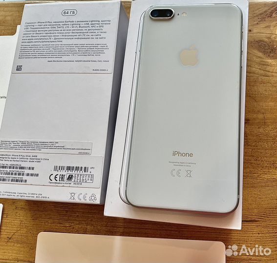 iPhone 8 Plus, 64 ГБ