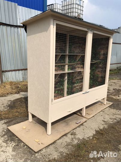 Вольер для попугая и птиц