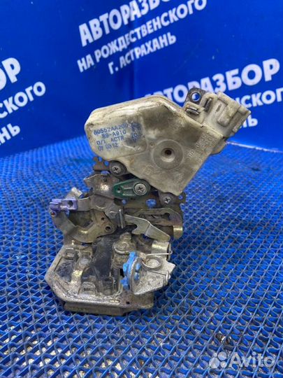 Задний правый замок двери Nissan Cefiro A33 седан