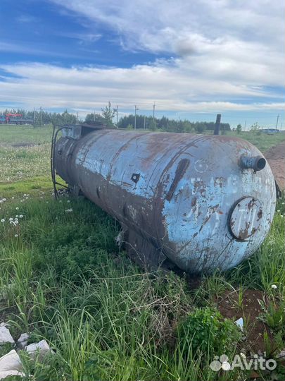 Емкость металлическая восьмикубовая, толстостенная