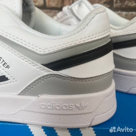 Кроссовки мужские кожаные Adidas 42,43 размера