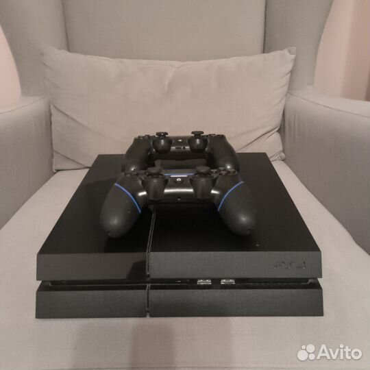 Sony playstation 4 + 2 геймпада