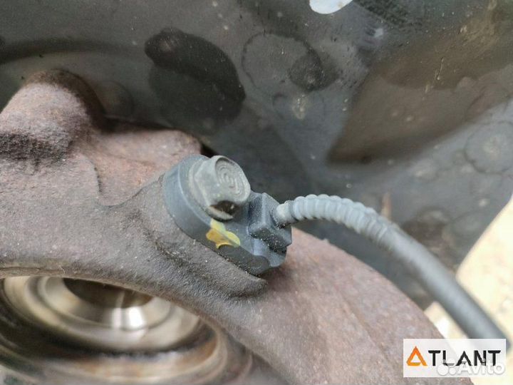 Ступица передняя левая honda FIT