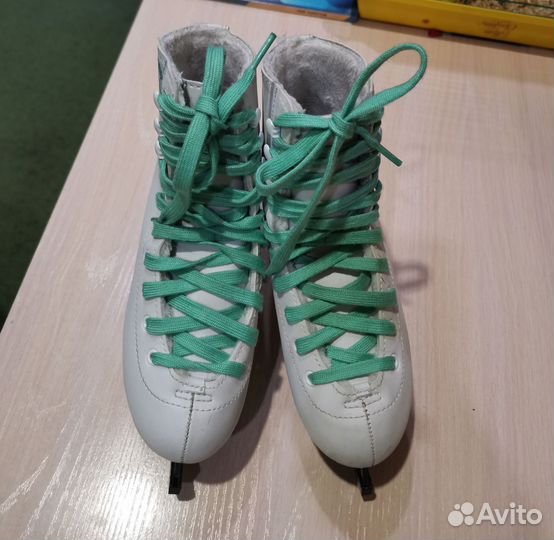 Коньки фигурные 36 размер