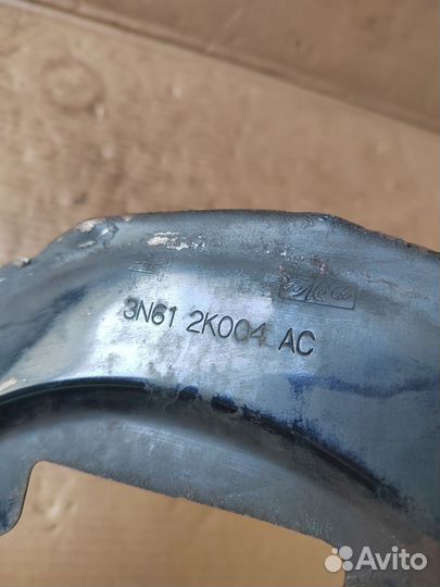 Защита передней ступицы Mazda 3 BK 2005