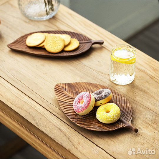 Поднос из цельного дерева акации