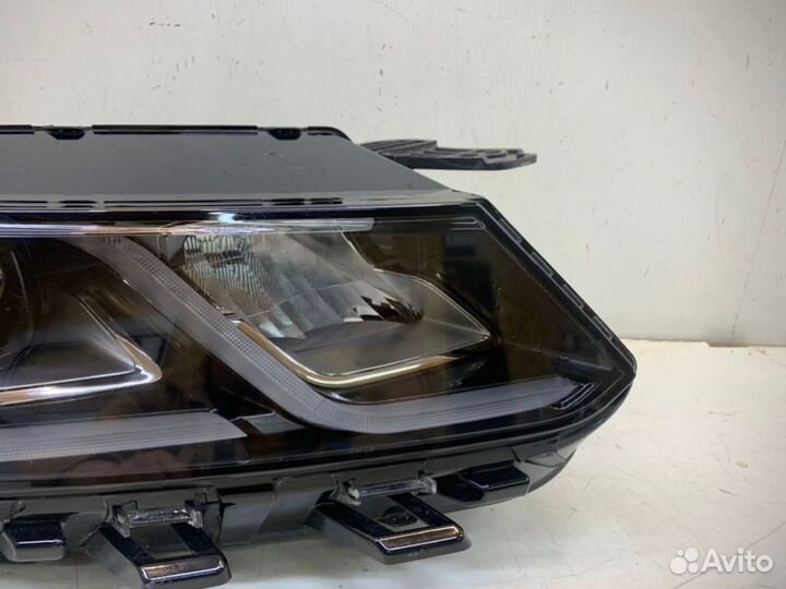 Фара правая Geely Coolray SX11 2019