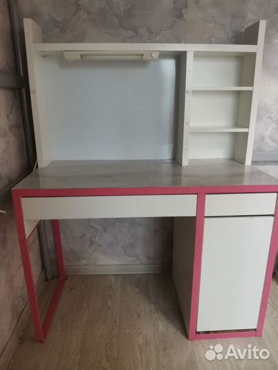 Письменный стол IKEA mikke