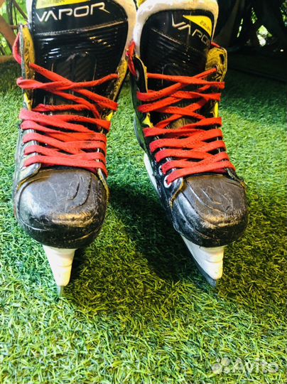 Коньки хоккейные 