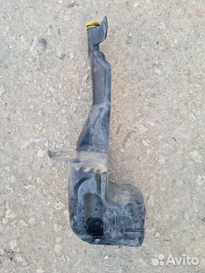 Бочек омывателя Opel Astra H